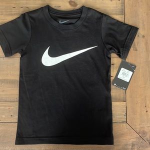 NWT Boys Size 6 Black Nike Tee